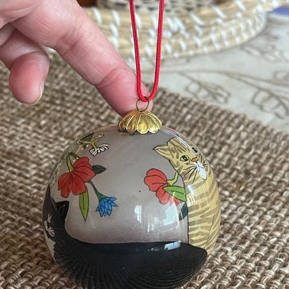 Blown glass Cat Christmas Ornament handpainted reverse art - Picture 2 of 10